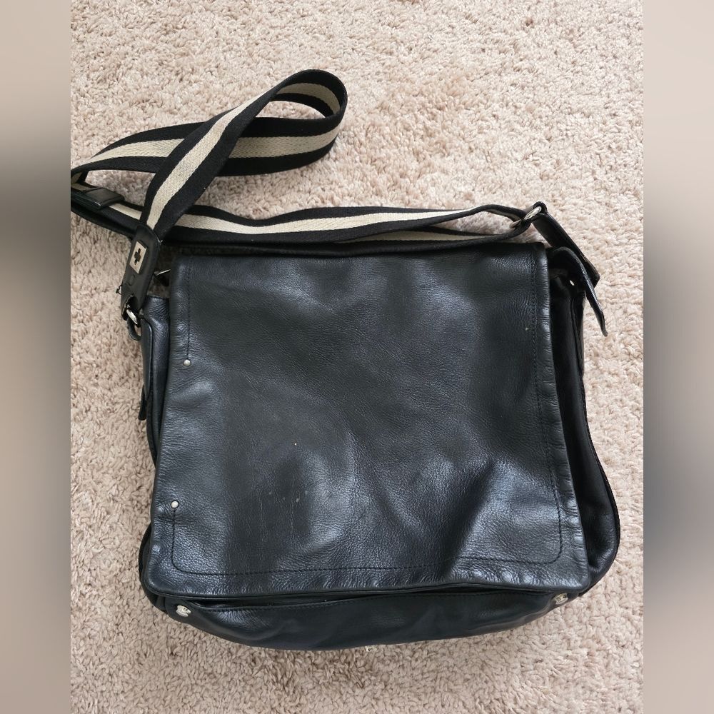 BALLY Bag Leather Black Gray Stripe Strap Flap Zip Cross Messenger Flaw 14x11x4